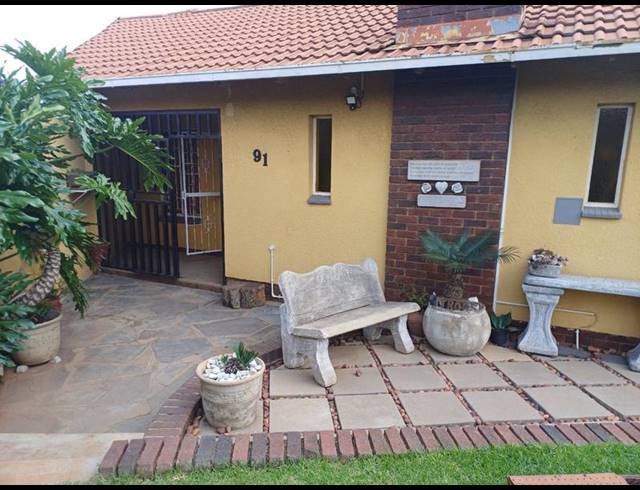 3 BEDROOM HOUSE FOR SALE IN WITFIELD